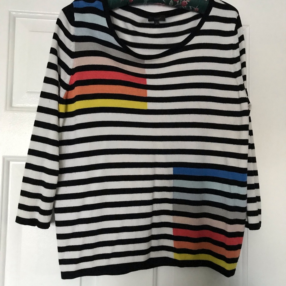 🌺Women’s knit viscose top. Size M, European brand Solar. Very good condition.